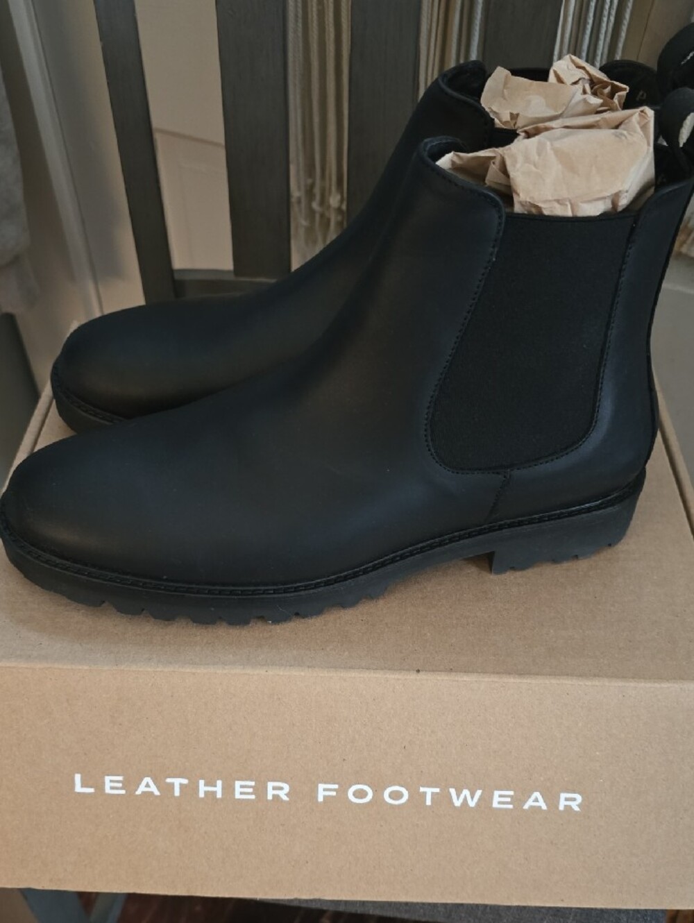 Men's Black Chelsea Lug Boot -Sz 11  Matte Finish